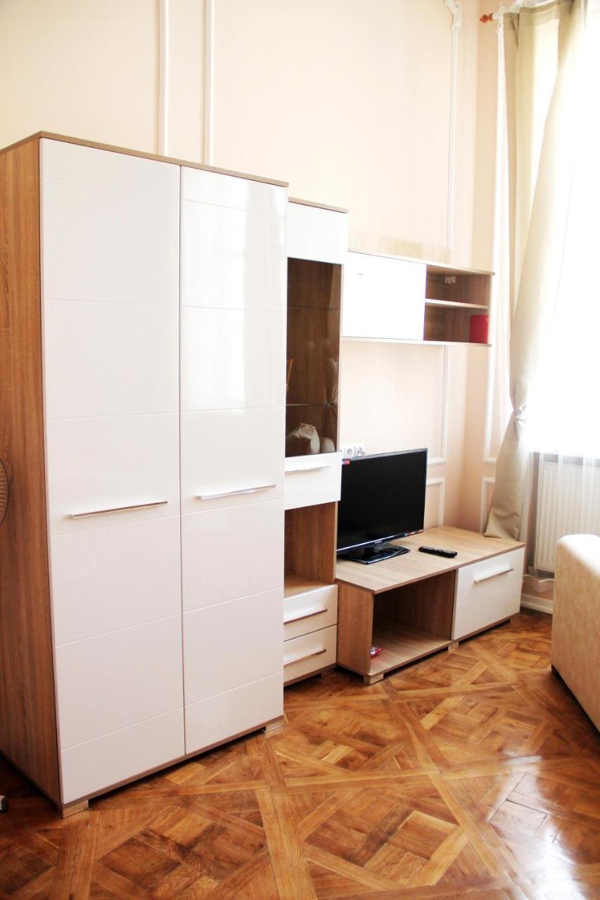 Apartment In The City Center Ivano-Frankivsk Exteriér fotografie