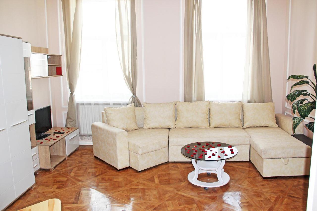 Apartment In The City Center Ivano-Frankivsk Exteriér fotografie